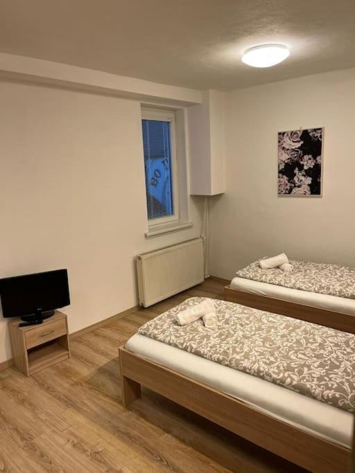 Bada Bing Plaza Leilighet Bratislava Eksteriør bilde