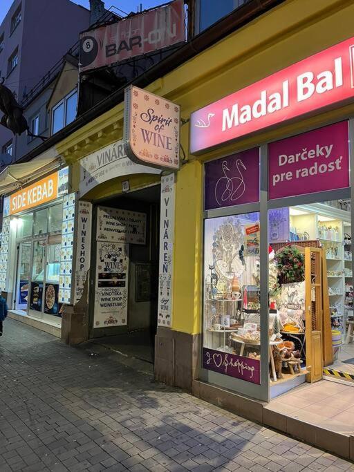 Bada Bing Plaza Leilighet Bratislava Eksteriør bilde